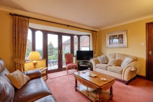 Sitting Room- click for photo gallery